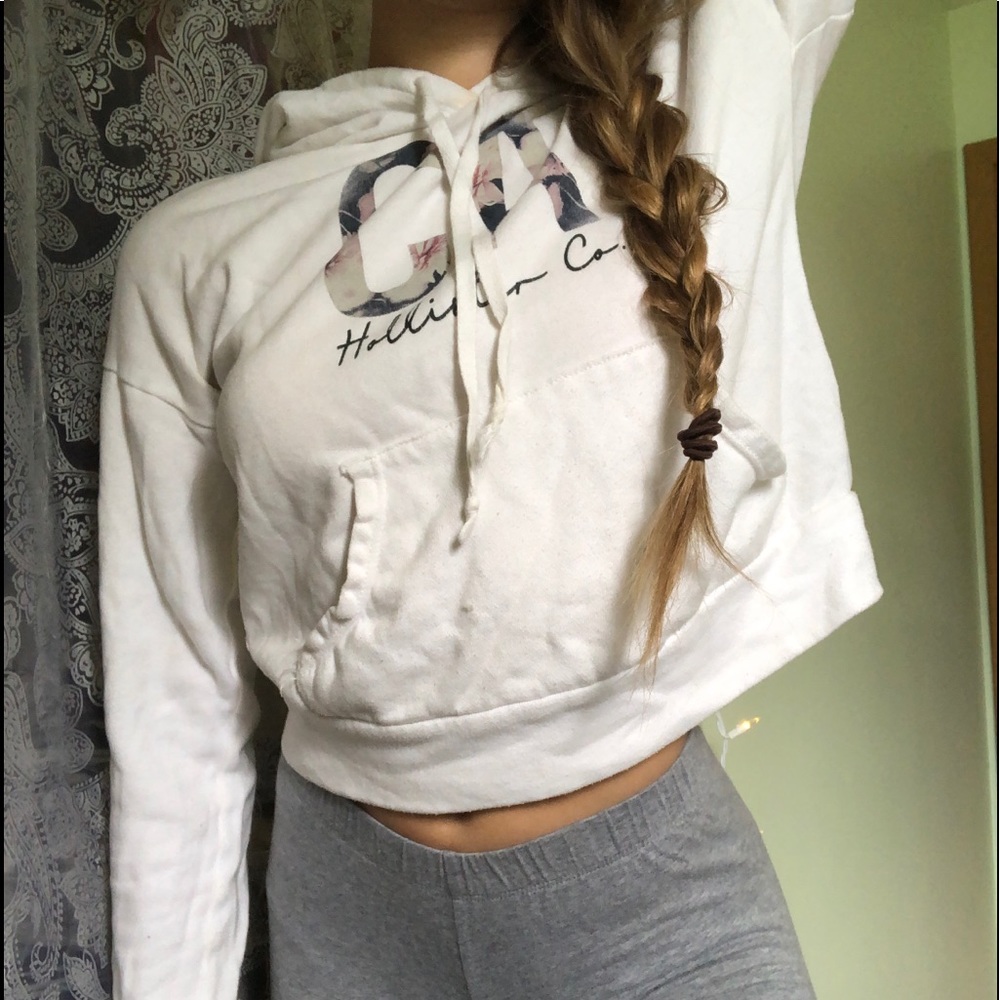 Cropped sweater